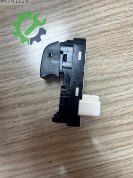 Honda Jazz Cam Açma Düğmesi BBM2-66-370 çıkma parça