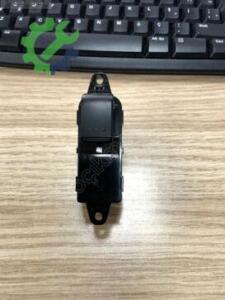 CAM AÇMA DÜĞMESİ MAZDA 6 02-07 TEKLİ
