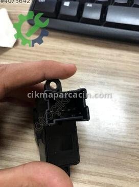 Nissan Micra Cam Düğmesi 25411-AX010 çıkma parça