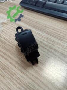 CAM AÇMA DÜĞMESİ NAVARA 07-13/QASHQAI 07-13/MICRA 02-09/NOTE 06-