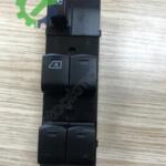 CAM AÇMA DÜĞMESİ NAVARA 07-13/QASHQAI/ NOTE 07-09 ÖN SOL