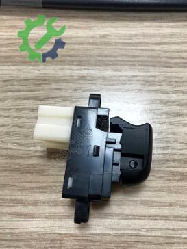 Nissan Navara Cam Açma Düğmesi 25411-4JA0A çıkma parça