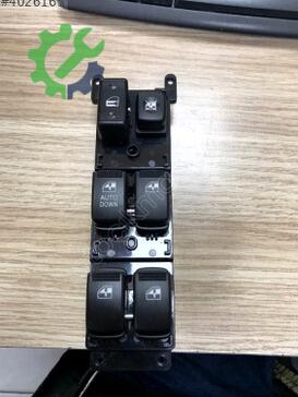 Kia Rio Cam Açma Düğmesi 93570-1G110 çıkma parça