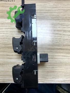 Kia Rio Cam Açma Düğmesi 93570-1G110 çıkma parça