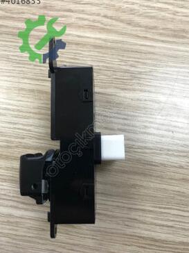 Kia Rio Cam Açma Düğmesi 93570-1W000 çıkma parça