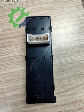 Kia Rio Cam Açma Düğmesi 93570-1W132 çıkma parça