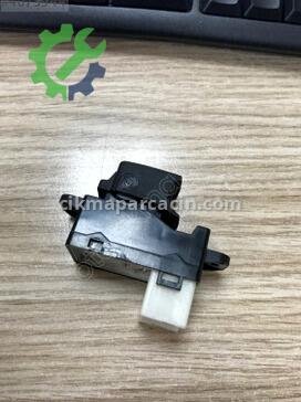 Kia Rio Cam Düğmesi 93575-1W010 çıkma parça