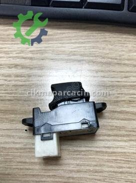 Kia Rio Cam Düğmesi 93575-1W010 çıkma parça
