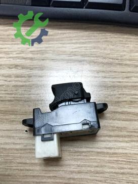 Kia Rio Cam Açma Düğmesi 93575-1W010 çıkma parça