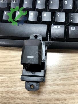 Kia Rio Cam Açma Düğmesi çıkma parça