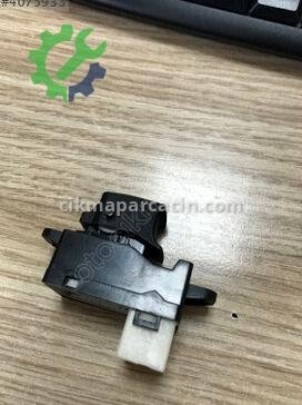 Kia Rio Cam Düğmesi 93580-1W010 çıkma parça
