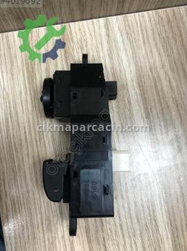 Hyundai Starex Cam Düğmesi 93570-4A000 çıkma parça