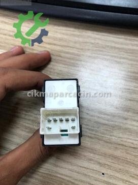 Hyundai Elantra Cam Düğmesi 93575-3X000 çıkma parça