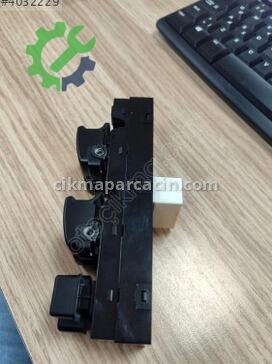 Kia Sorento Cam Düğmesi 93570-3E410 çıkma parça