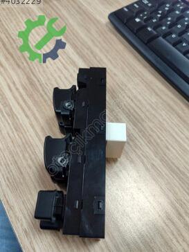 Kia Sorento Cam Düğmesi 93570-3E410 çıkma parça