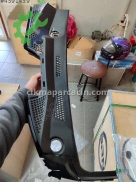 Honda Jazz Ön Cam Izgarası 74210-SAA-G00ZA çıkma parça
