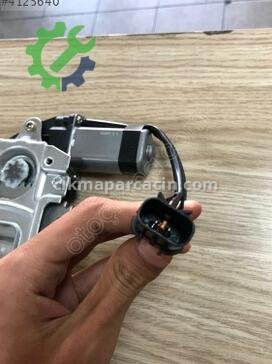 Mitsubishi L300 Sol Ön Cam Krikosu MB421449 çıkma parça