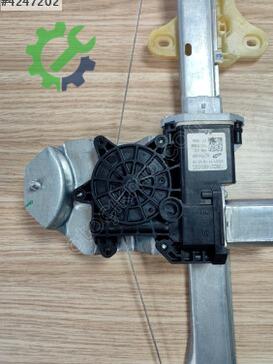 Renault Clio Sol Ön Cam Krikosu 807018534R çıkma parça