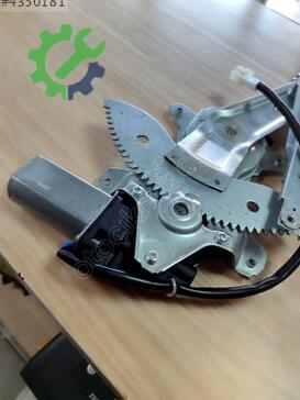 Toyota Corolla Sol Ön Cam Krikosu 69802-02040 çıkma parça
