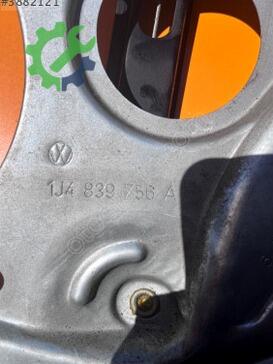 Volkswagen Bora Sağ Arka Cam Krikosu 1J4839462C çıkma parça