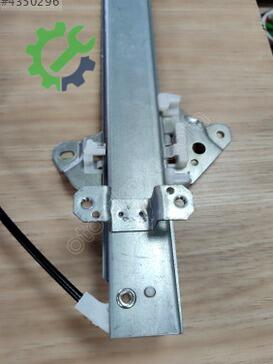 Nissan Juke Sağ Ön Cam Krikosu 80720-1KA0A çıkma parça