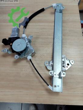 Nissan Juke Sağ Ön Cam Krikosu 80720-1KA0A çıkma parça