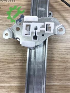 Nissan Juke Sol Ön Cam Krikosu 80721-1KA0A çıkma parça