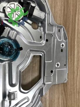 Hyundai Santa Fe Sağ Ön Cam Krikosu 82406-26000 çıkma parça