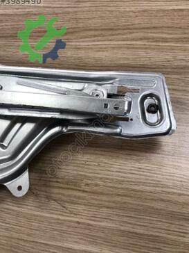 Hyundai Santa Fe Sağ Ön Cam Krikosu 82406-26000 çıkma parça