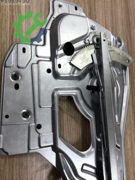 Hyundai Santa Fe Sağ Ön Cam Krikosu 82406-26000 çıkma parça