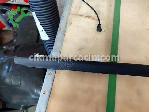 Hyundai Elantra Cam Sıyırıcı 82220-2D000 çıkma parça
