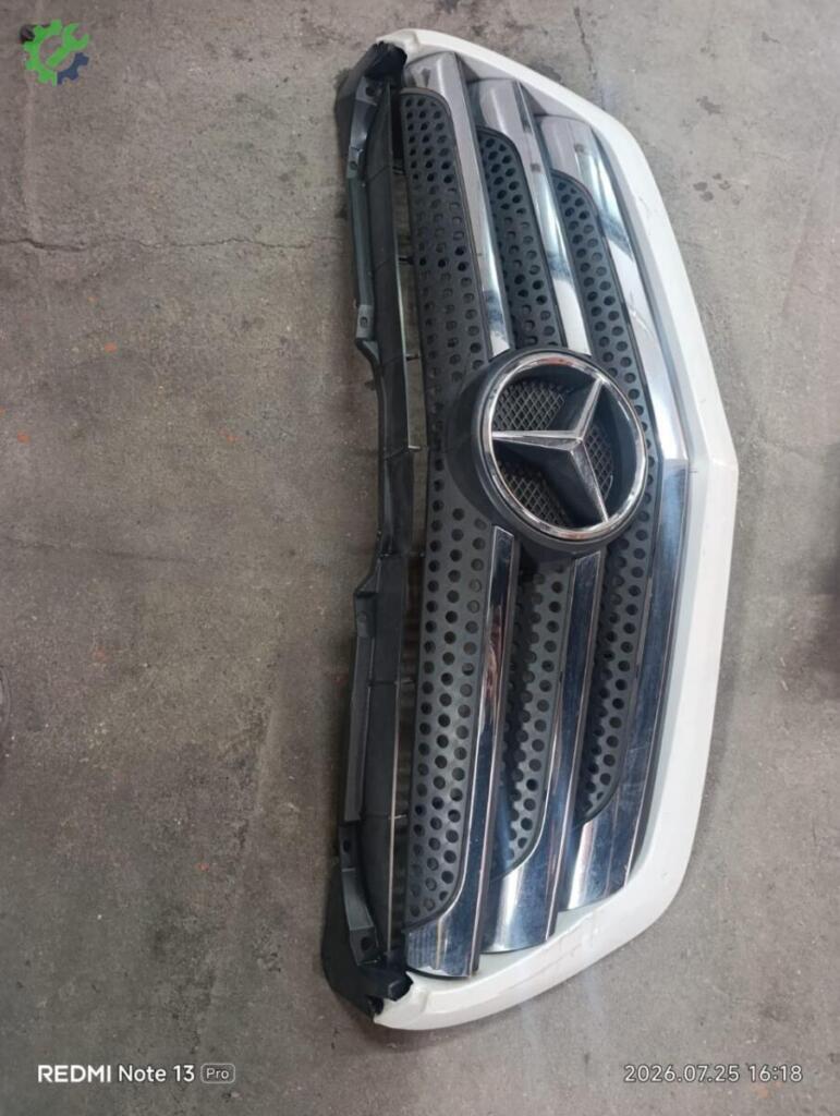 Mercedes-Benz Sprinter Ön Panjur 906 888 05 23 çıkma parça