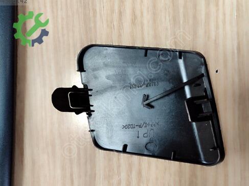 Toyota Corolla Çeki Demir Kapağı 52127-02921 çıkma parça