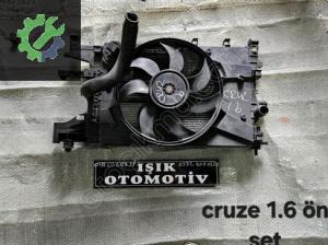 Chevrolet cruze 1.6 intercooler radyatör su klima fan seti çıkma