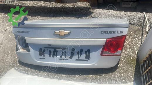 Opel Corsa Bagaj çıkma parça