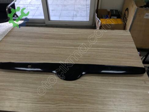 Toyota Corolla Bagaj 76811-02903 çıkma parça