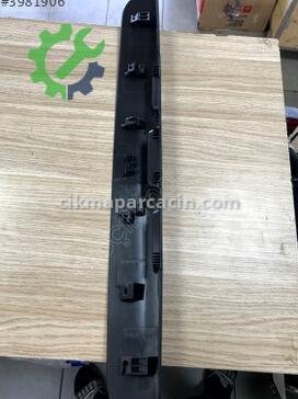 Nissan Qashqai Bagaj Çıta Kaplaması 90810-JE20B çıkma parça
