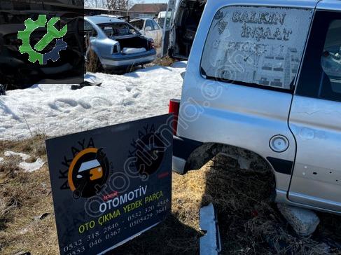 Citroen Berlingo Sağ Arka Çamurluk çıkma parça