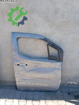 Citroen Berlingo Sağ Ön Kapı çıkma parça