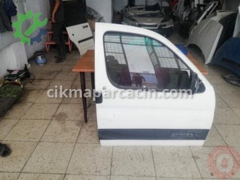 Citroen Berlingo Sağ Ön Kapı çıkma parça