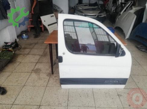 Citroen Berlingo Sağ Ön Kapı çıkma parça