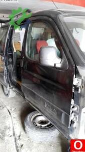 Citroen Berlingo sağ ön kapı döşemesi orjinal çıkma