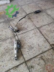 Citroen berlingo sağ ön kapı kilidi çıkma orjinal