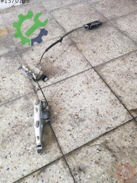 Citroen Berlingo Sağ Ön Kapı Kilidi çıkma parça