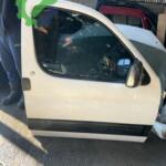 Citroen Berlingo sağ ön kapı orijinal