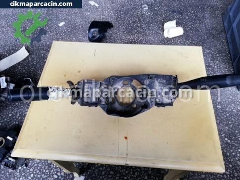 Citroen Berlingo Silecek Kolu çıkma parça