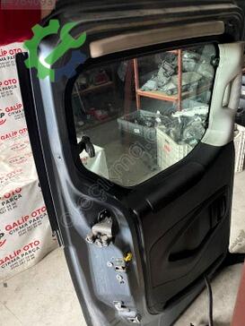 Citroen Berlingo Sol Arka Kapı çıkma parça