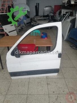Citroen Berlingo Sol Ön Kapı çıkma parça
