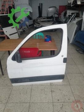Citroen Berlingo Sol Ön Kapı çıkma parça