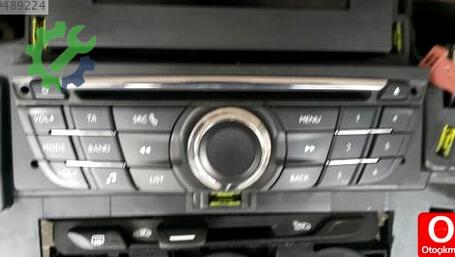 Citroen C-elysee Teyp çıkma parça